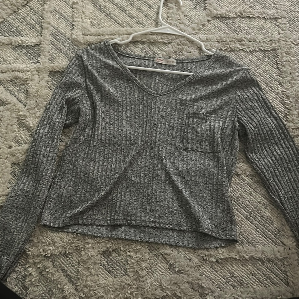 Grey crop shirt